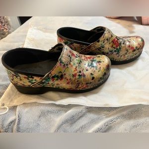 Size 38 Dansko
